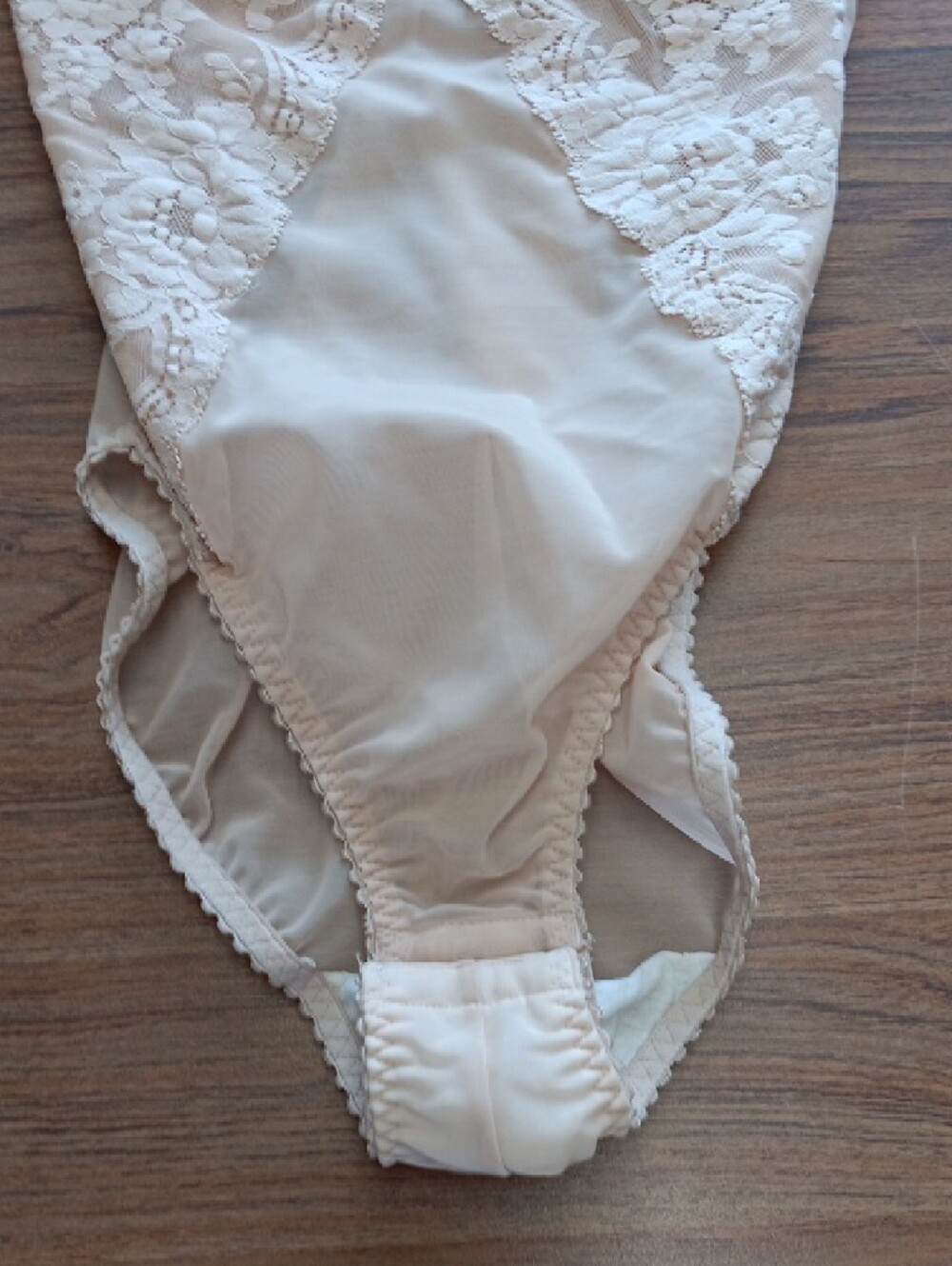 VINTAGE, MADE IN USA 1983.NWT Lace-Trim Chemise Slip in Blush. EXC CONDITION 34C - Picture 4 of 16